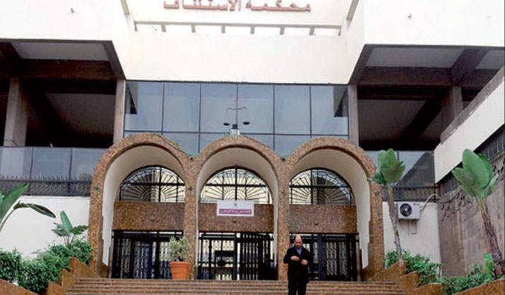 محامي ينعت صحافيا بالحمار ويضرب صحافية وسط المحكمة