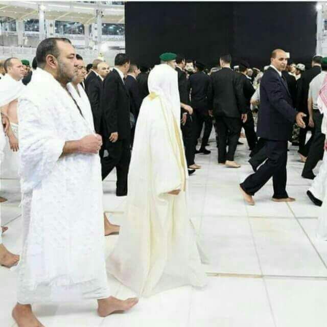 الملك محمد السادس يطمئن شعبه من بيت الله الحرام