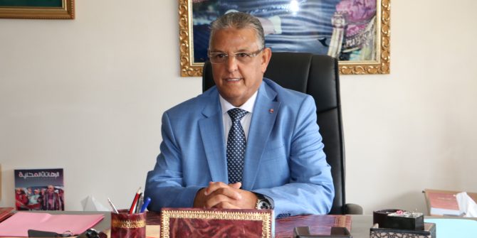 مهنية الأستاذ العلام تحرج أحد “خفافيش الظلام”