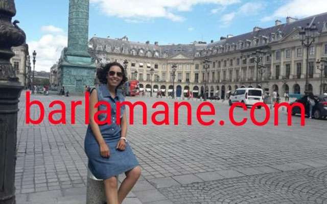 أمينة ماء العينين في حلة جديدة تقطع “الفولار” بالـ”ميني جيب”!