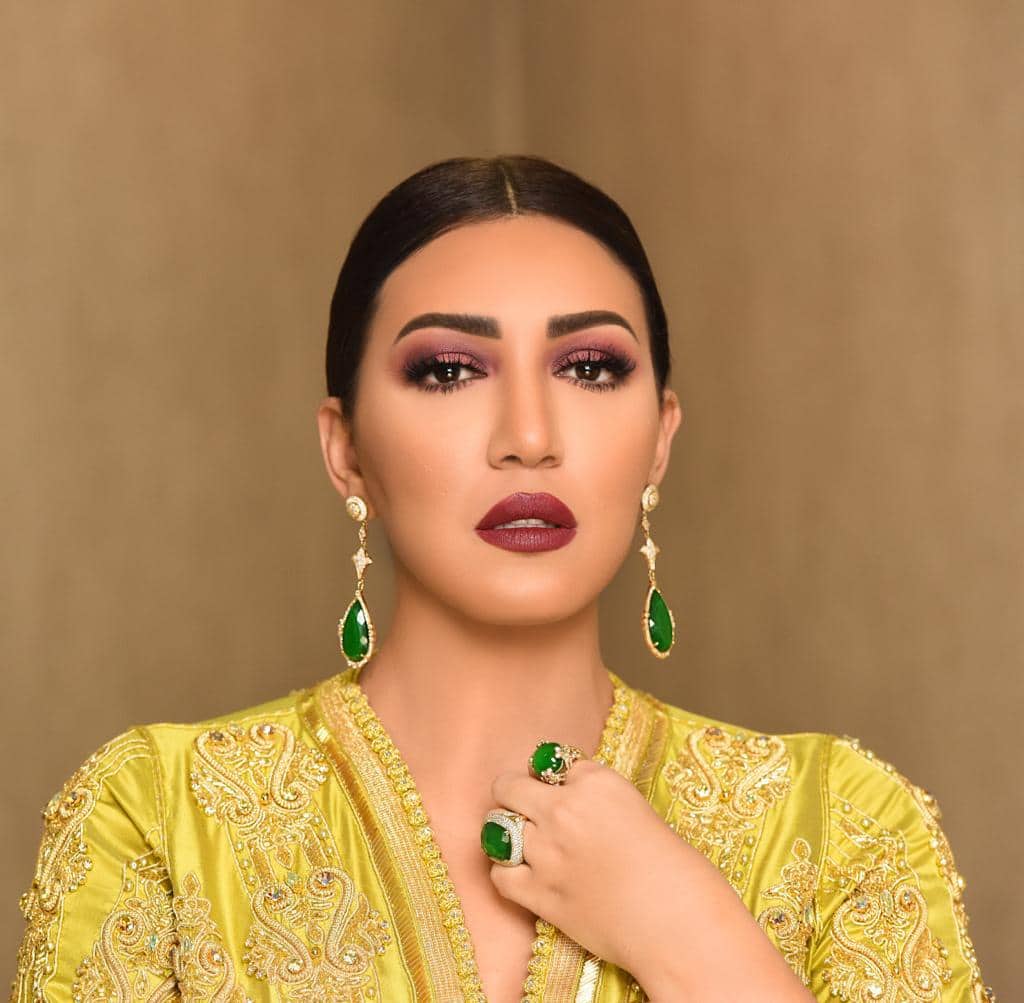بالصور.. أسماء المنور تتألق بالقفطان المغربي في أضخم برنامج بأبوظبي