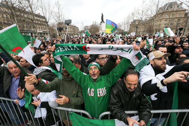 الشلل يصيب حركة النقل بالجزائر تزامنا مع مسيرة جمعة الحسم.