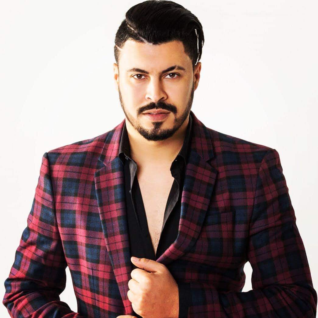 بالصور.. أمين جاد يطلق غاديتيني روحي من إسبانيا بعد تخلي حبيبته عنه
