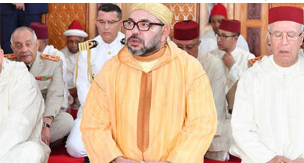 أمير المؤمنين يؤدي صلاة الجمعة بمسجد “عثمان بن عفان” بالضويات (إقليم مولاي يعقوب)