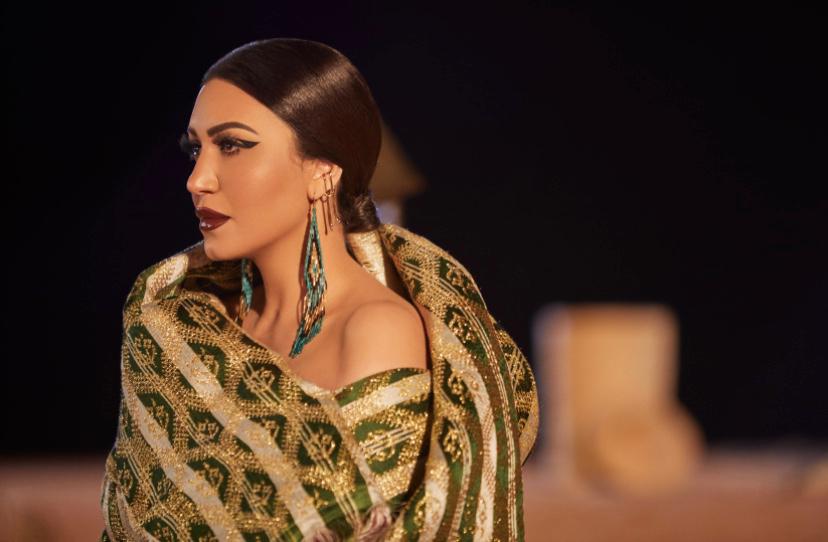 ملكة الإحساس أسما لمنور تبدع مرة أخرى في “يديرها الحب”