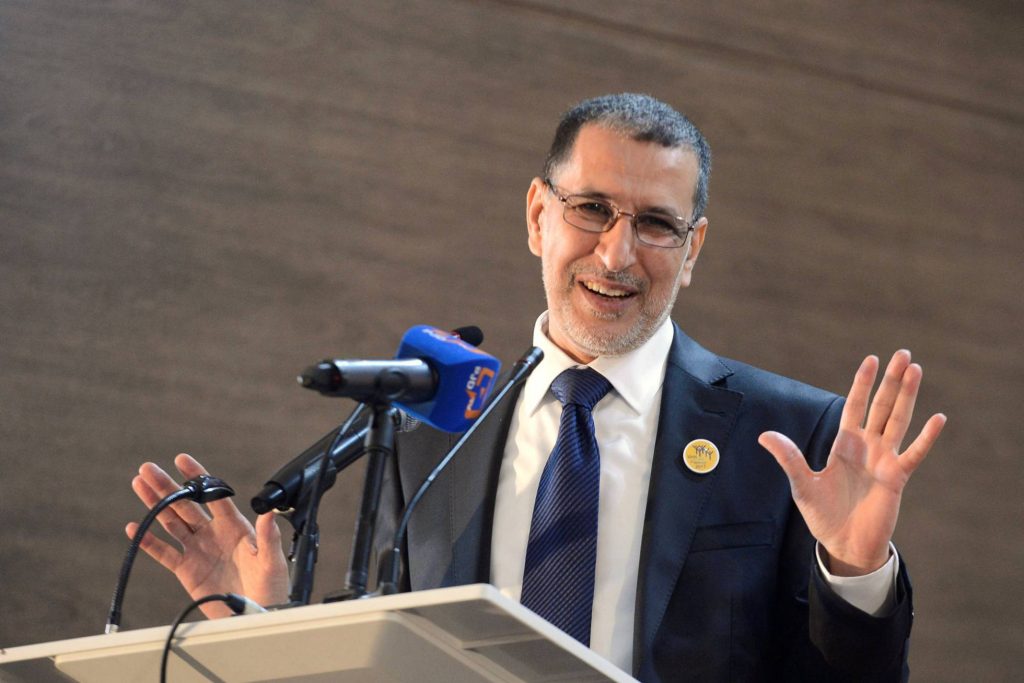 انباء عن تراجع الحكومة عن قرارها بشأن منع صلاة التراويح