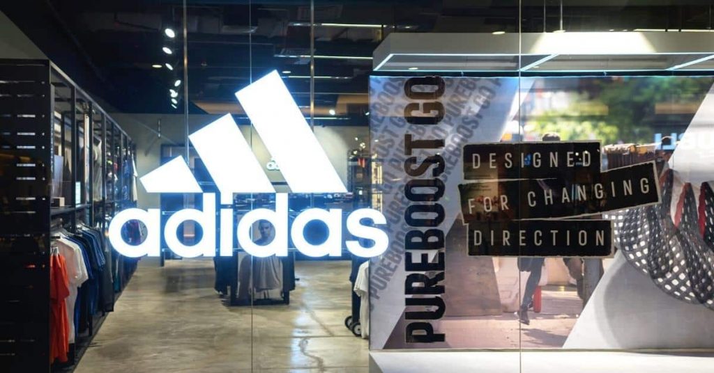 تقوم شركة Adidas بتعيين مديري متاجر في الدار البيضاء