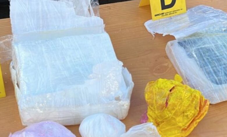 أمن البيضاء وبتنسيق مع “الديستي” يطيح بشبكة للاتجار بالكوكايين بعد مداهمة شقة بالمحمدية واستعمال الكلاب لتفتيش السيارات