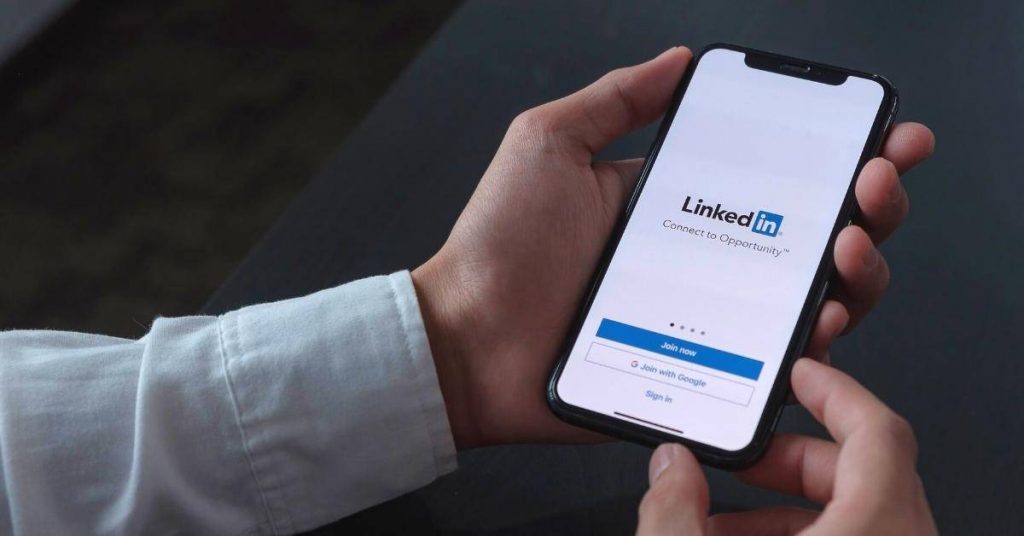 دليل لتعزيز وجودك على LinkedIn