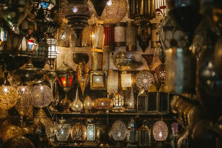 نظرة على تاريخ الفنون التقليدية: من الماضي إلى الحاضر