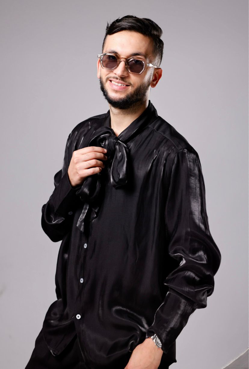 “حسام أمير” من إطار بنكي إلى نجم صاعد في سماء العيطة والأغنية الشعبية