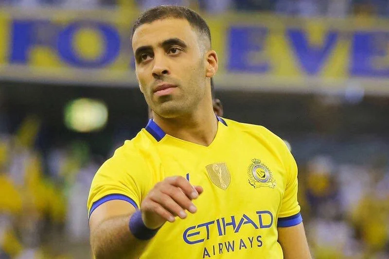 بعد تعافيه من الإصابة.. حمد الله يدعم الشباب أمام الأخدود