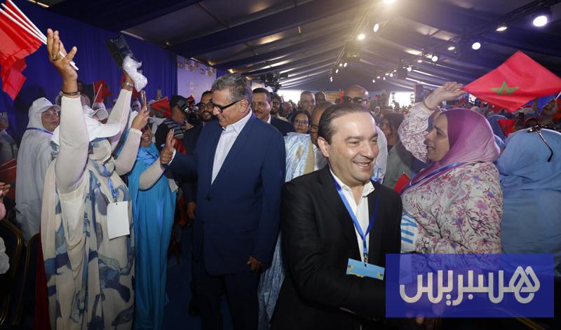 محمد شوكي رئيس حزب التجمع الوطني للأحرار خلال إعلان مرشحي الحزب بمدينة الداخلة